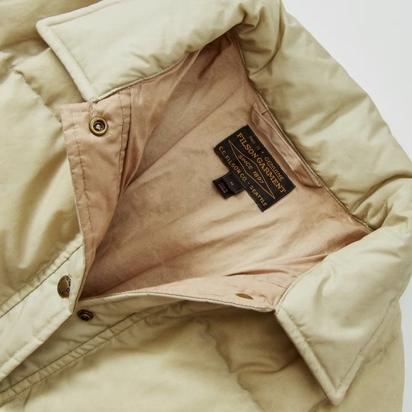 Filson Women’s Waxed Down Insulated Barn Coat - Picture 5 of 8